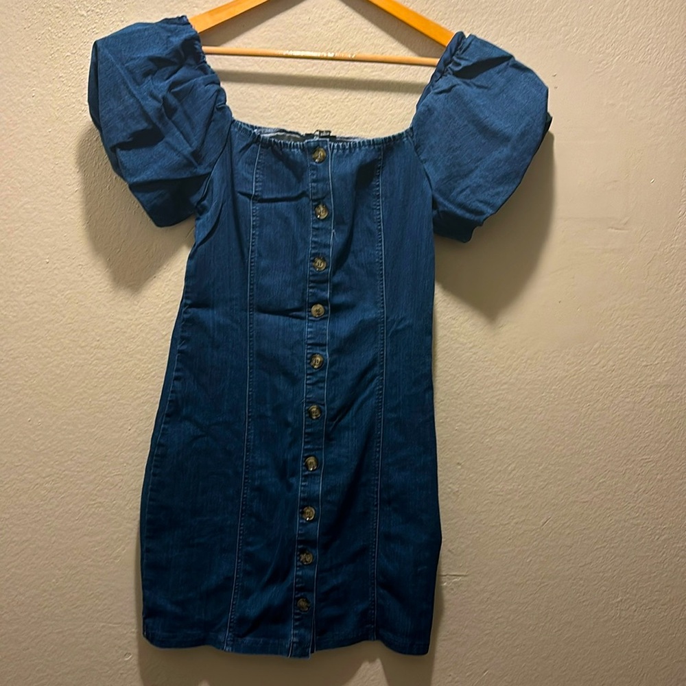 Mini Jean dress with puffy leeves